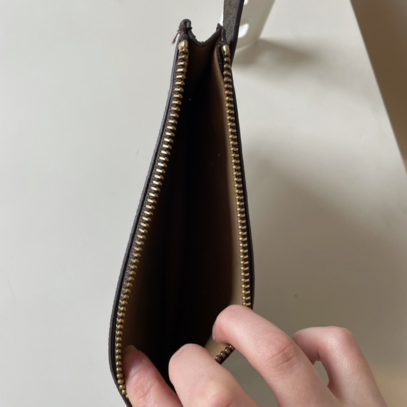 NWT MICHAEL MICHAEL KORS envelope style faux leather belt bag in brown - Picture 8 of 8